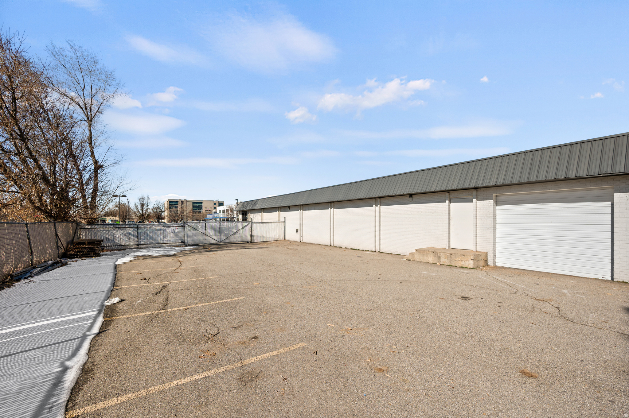 COLUMBIA SUB - Commercial Lease