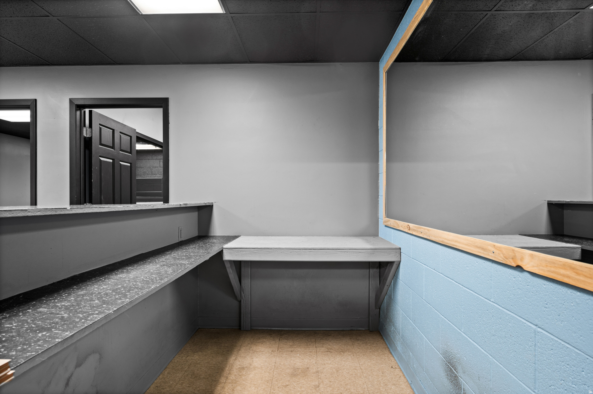 COLUMBIA SUB - Commercial Lease