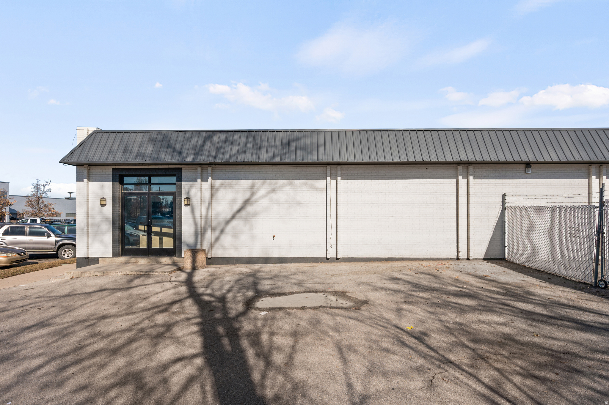 COLUMBIA SUB - Commercial Lease