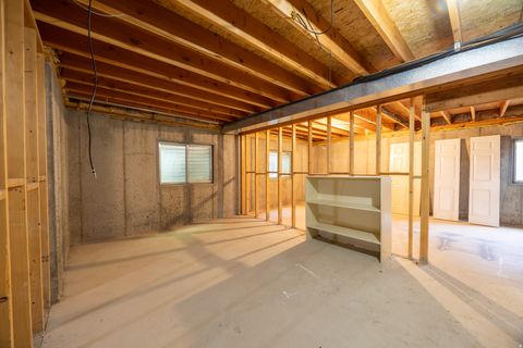 Tiny photo for 2612 E ANTELOPE DR, Layton, UT 84040 (MLS # 2148741)