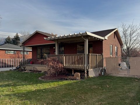 Photo of 1331 E CROSS ST, Ogden, UT 84404 (MLS # 2127367)