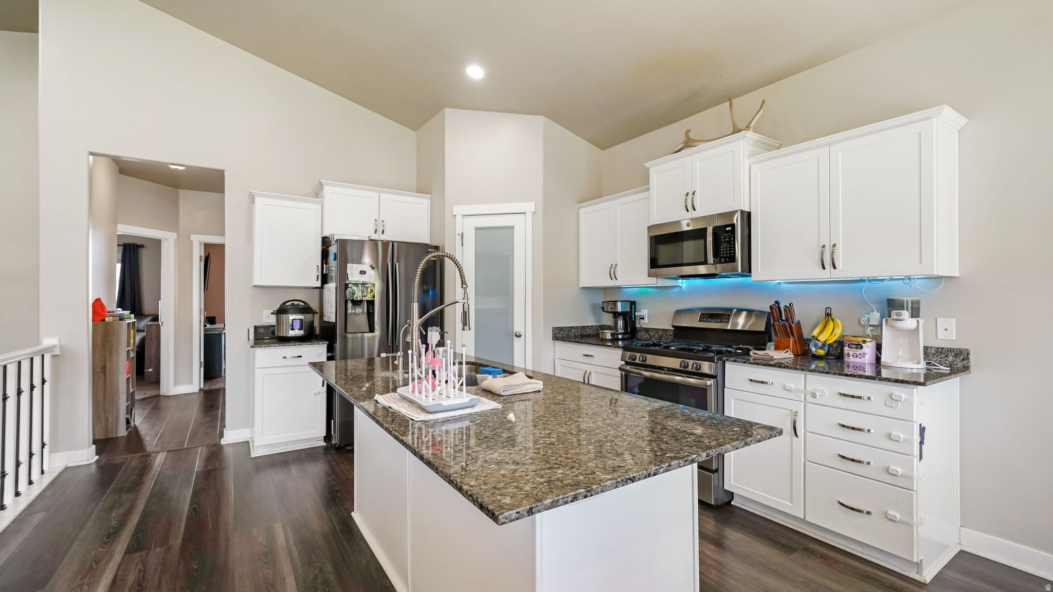 STANSBURY PLACE - Residential