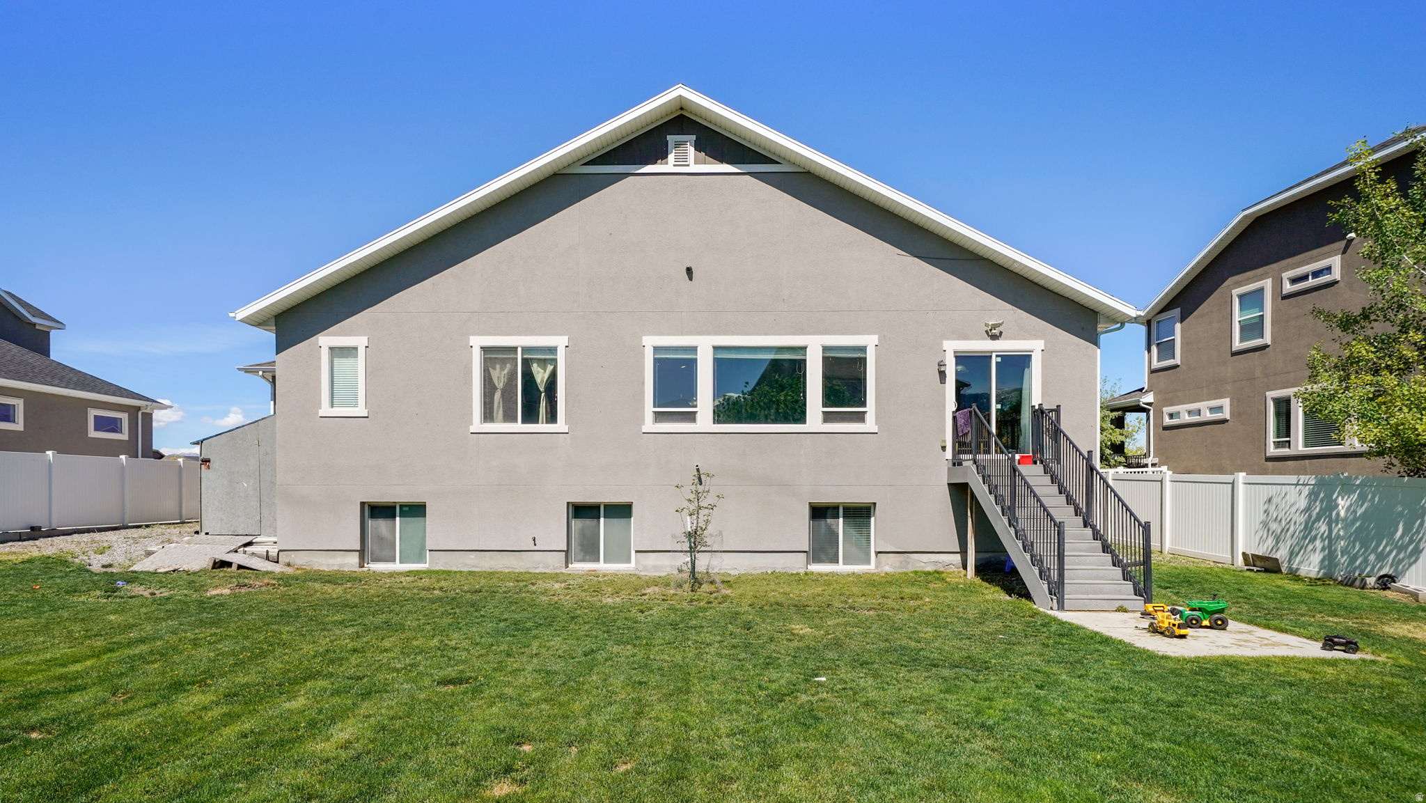 STANSBURY PLACE - Residential