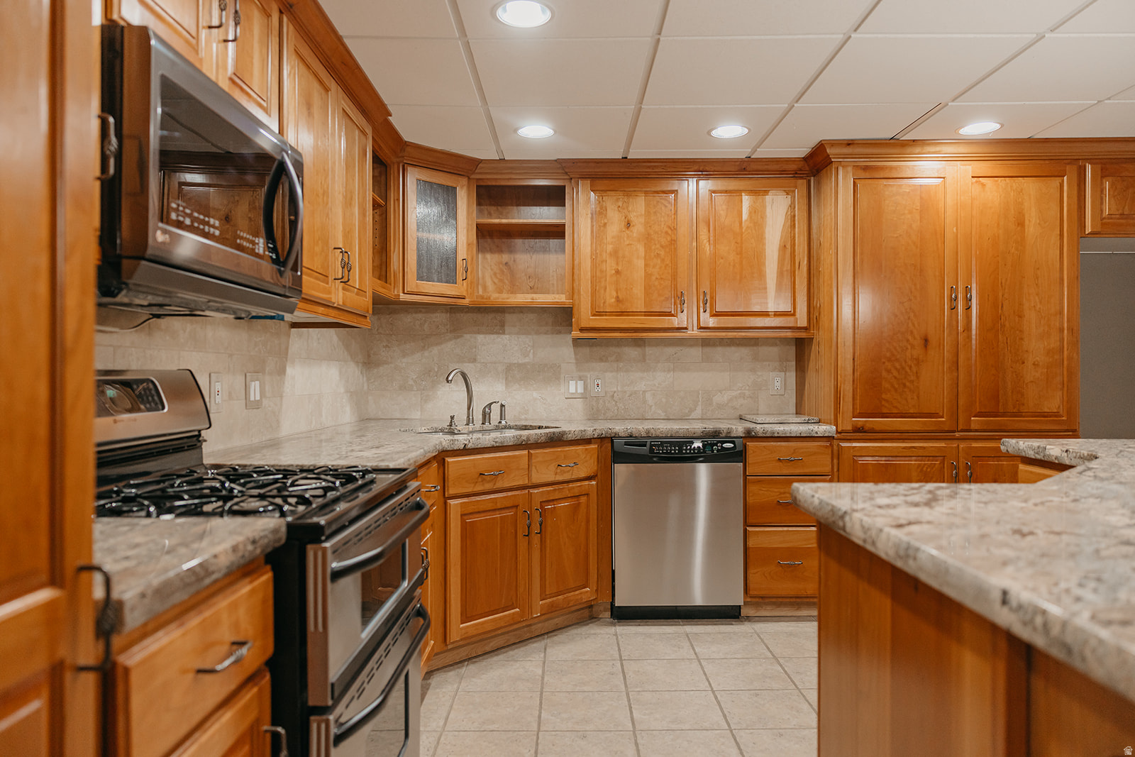 RIDGE ESTATES SUBDIV - Residential