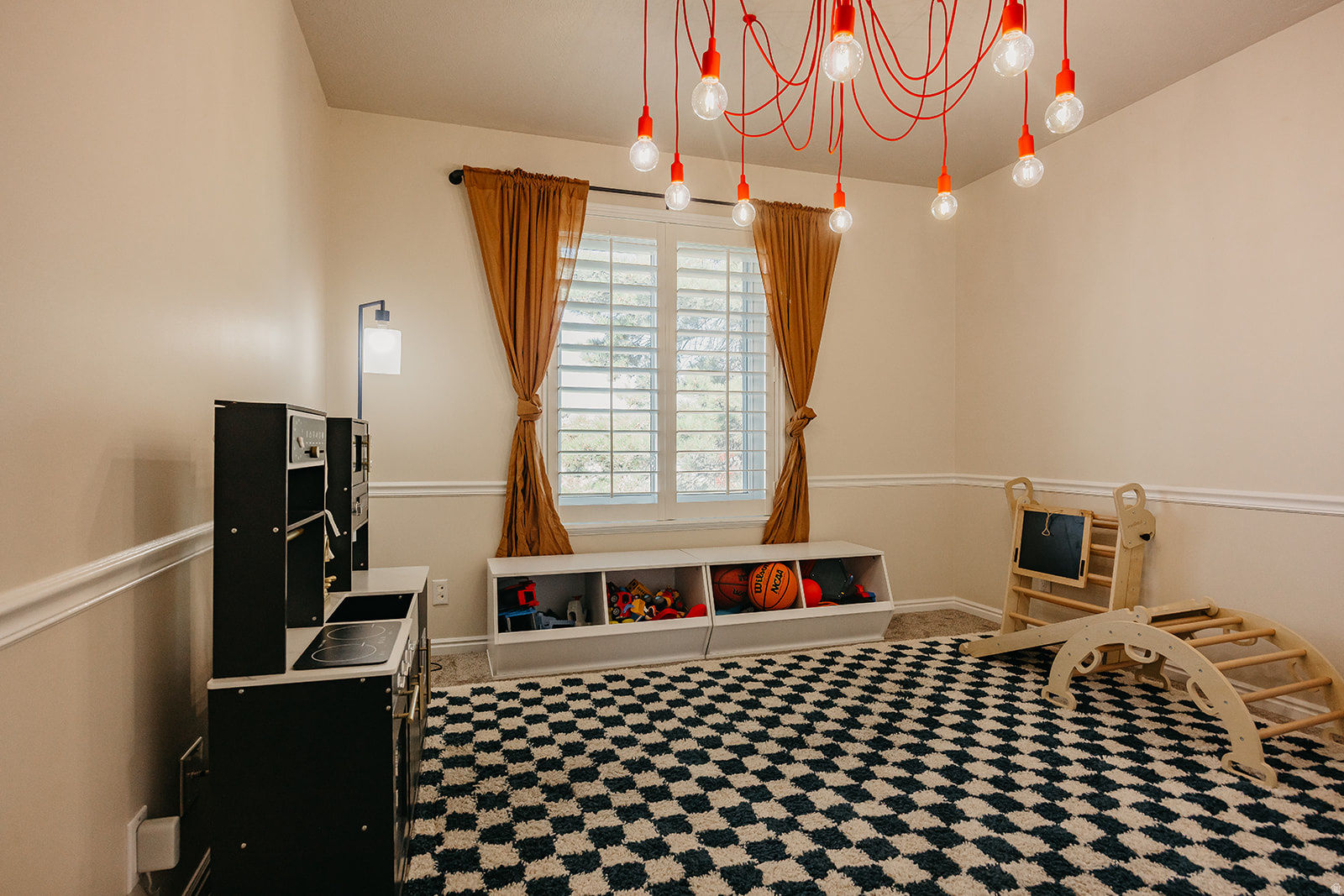 RIDGE ESTATES SUBDIV - Residential