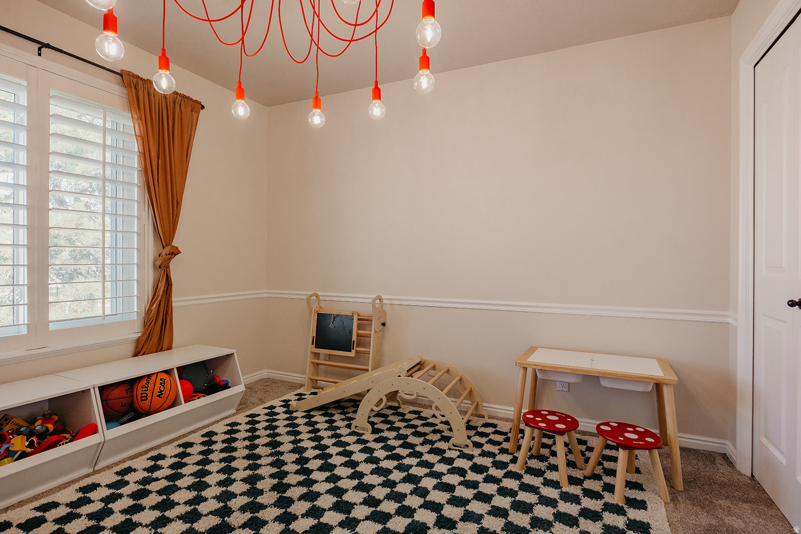 RIDGE ESTATES SUBDIV - Residential