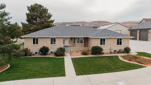 Photo of 15048 S 2815 W, Bluffdale, UT 84065 (MLS # 2120552) Photo of 15048 S 2815 W, Bluffdale, UT 84065 (MLS # 2120552)