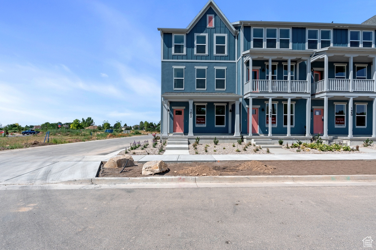 TRAILSIDE - Residential