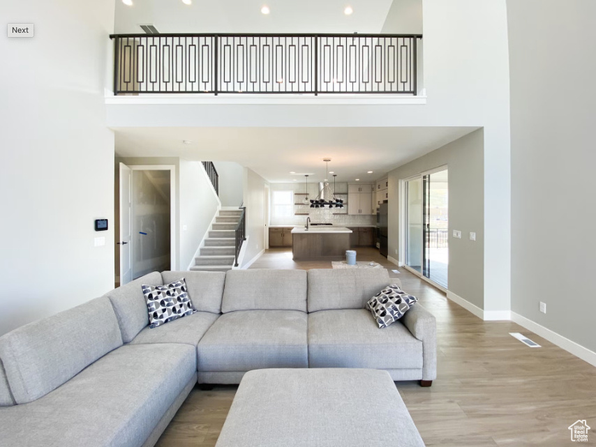 CANYON POINT - Residential