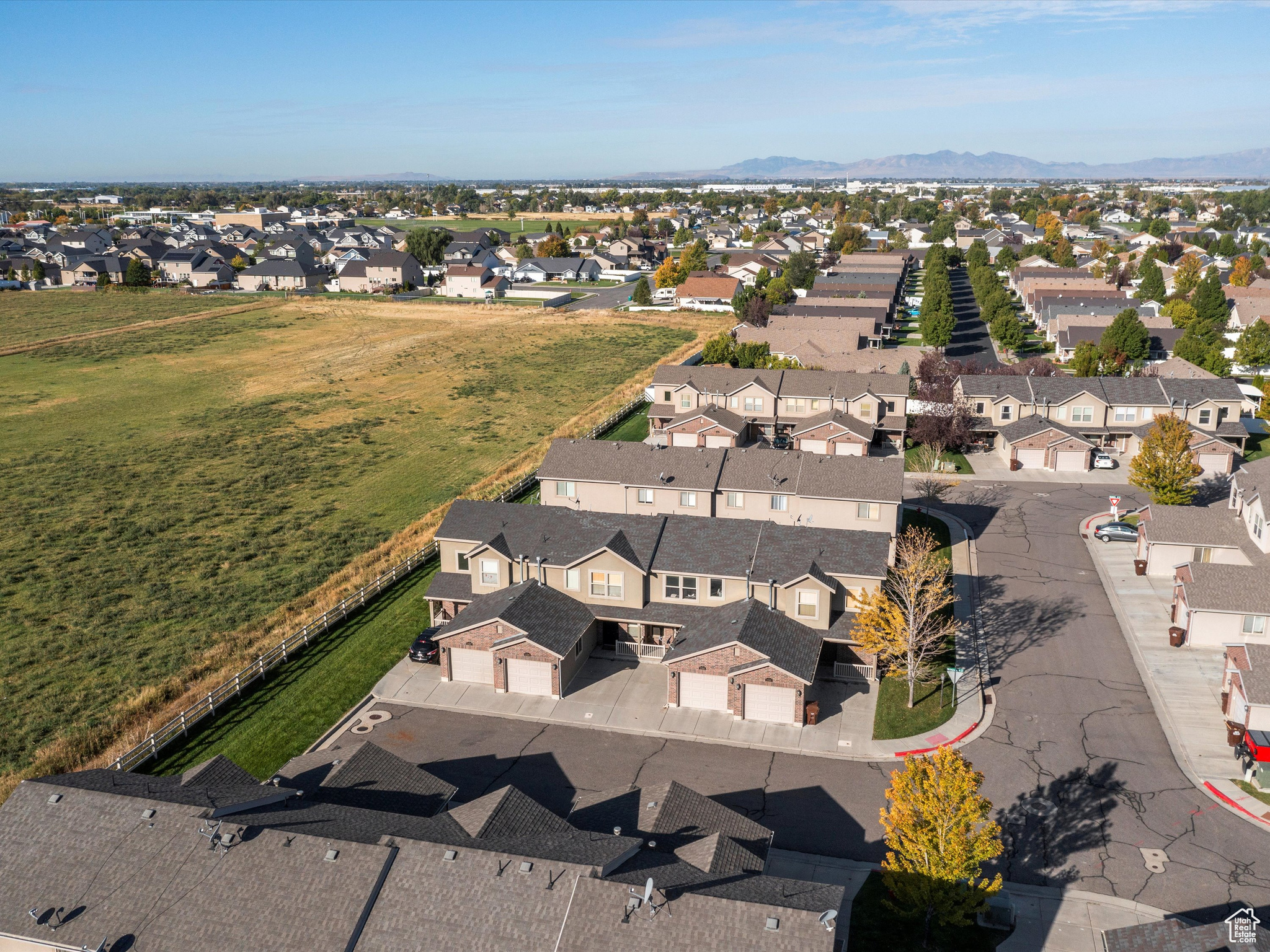 NEW TOWN SQUARE - Residential