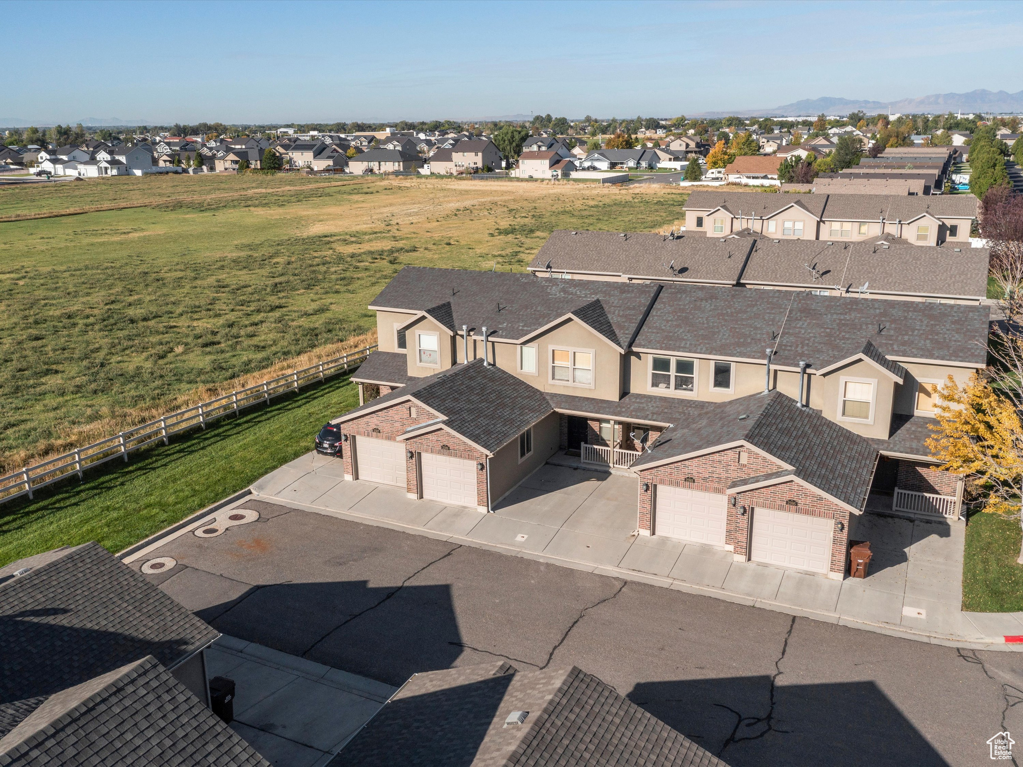 NEW TOWN SQUARE - Residential