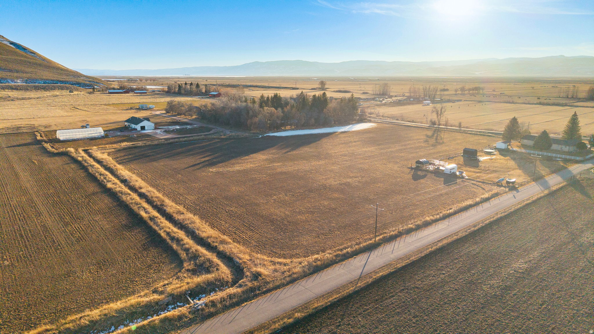 PRAIRIE DREAMS - Land