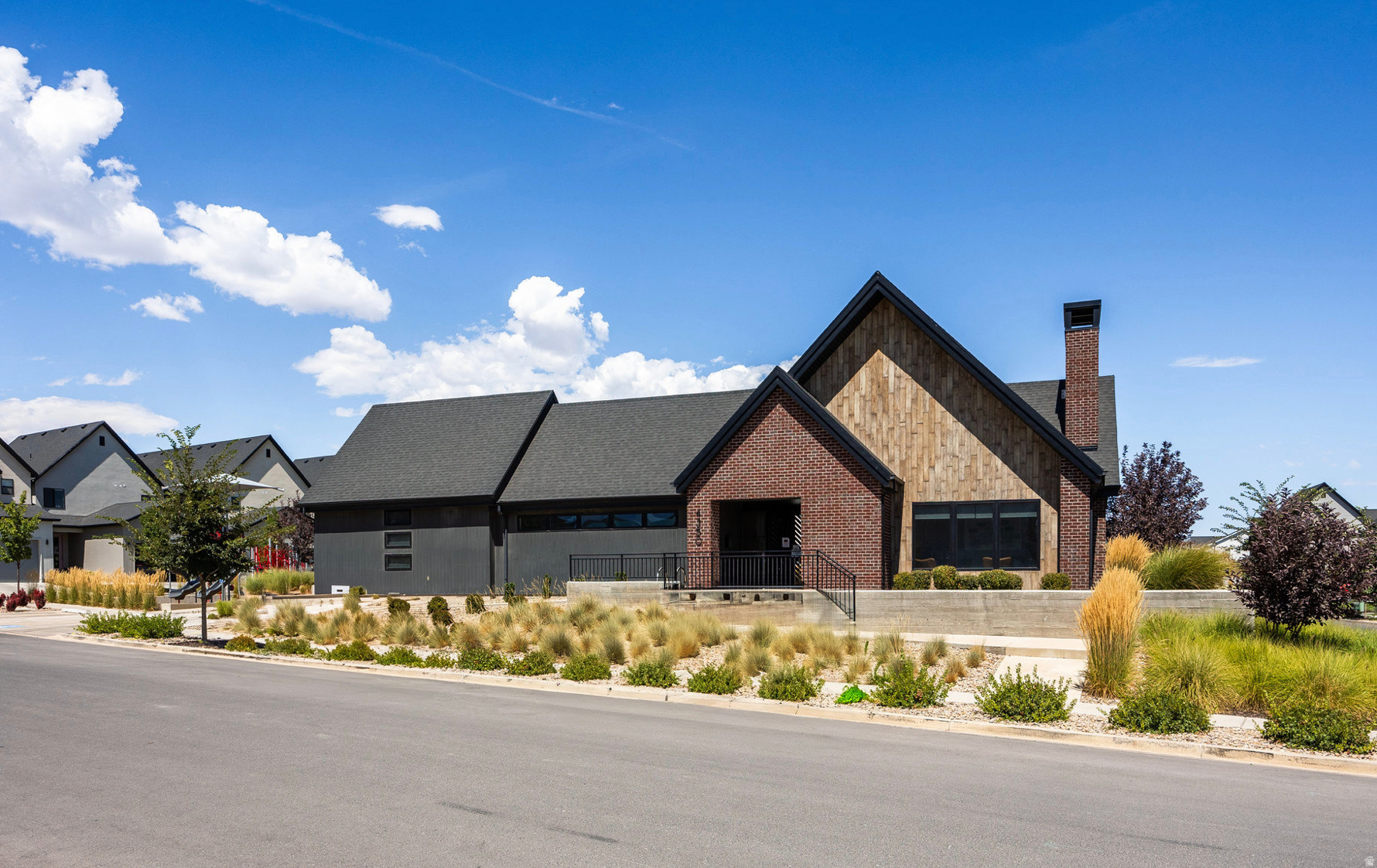 HOLBROOK SCNDCTG3126 - Residential