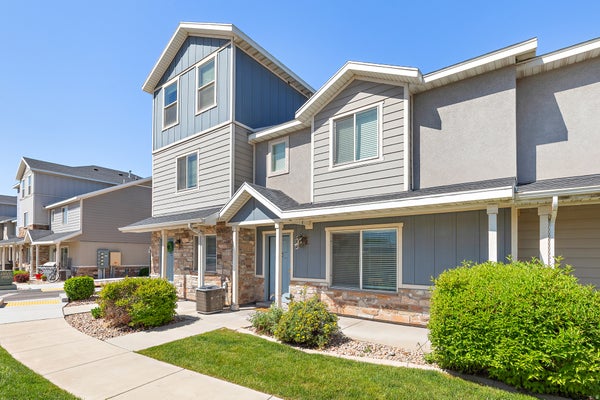256 N 750 E, VINEYARD, UT 84059 - Image b3c0beafa4e04d118106f06f441fe35c/353075492