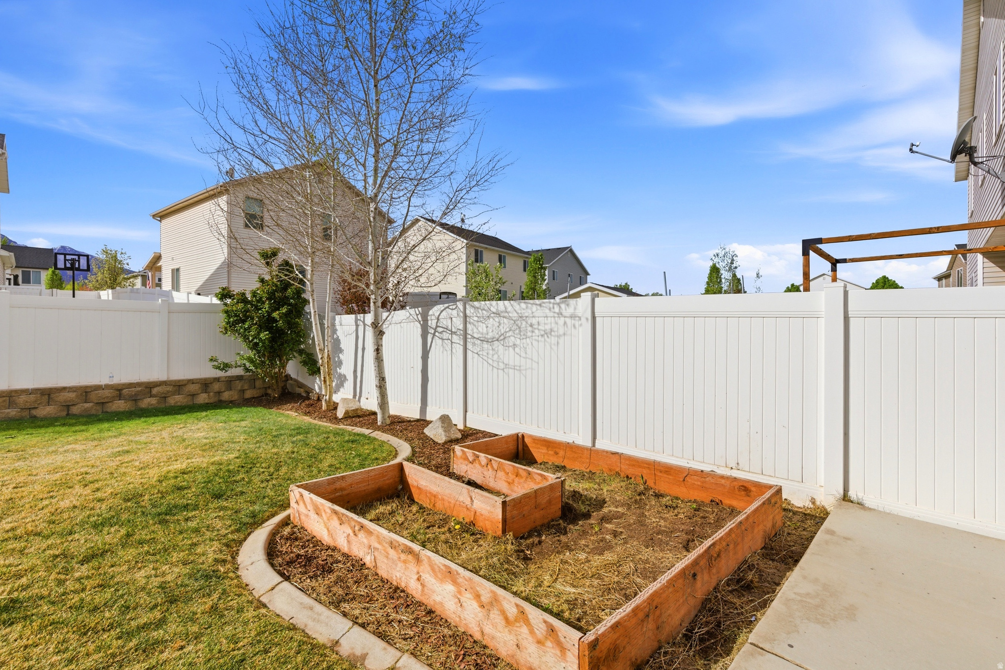 APPLE HOLLOW - Residential