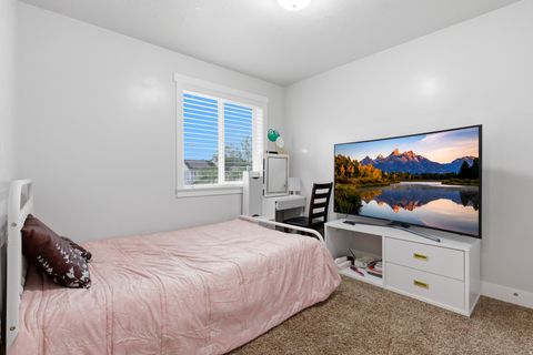 Tiny photo for 71 W 860 N, Santaquin, UT 84655 (MLS # 2147221)