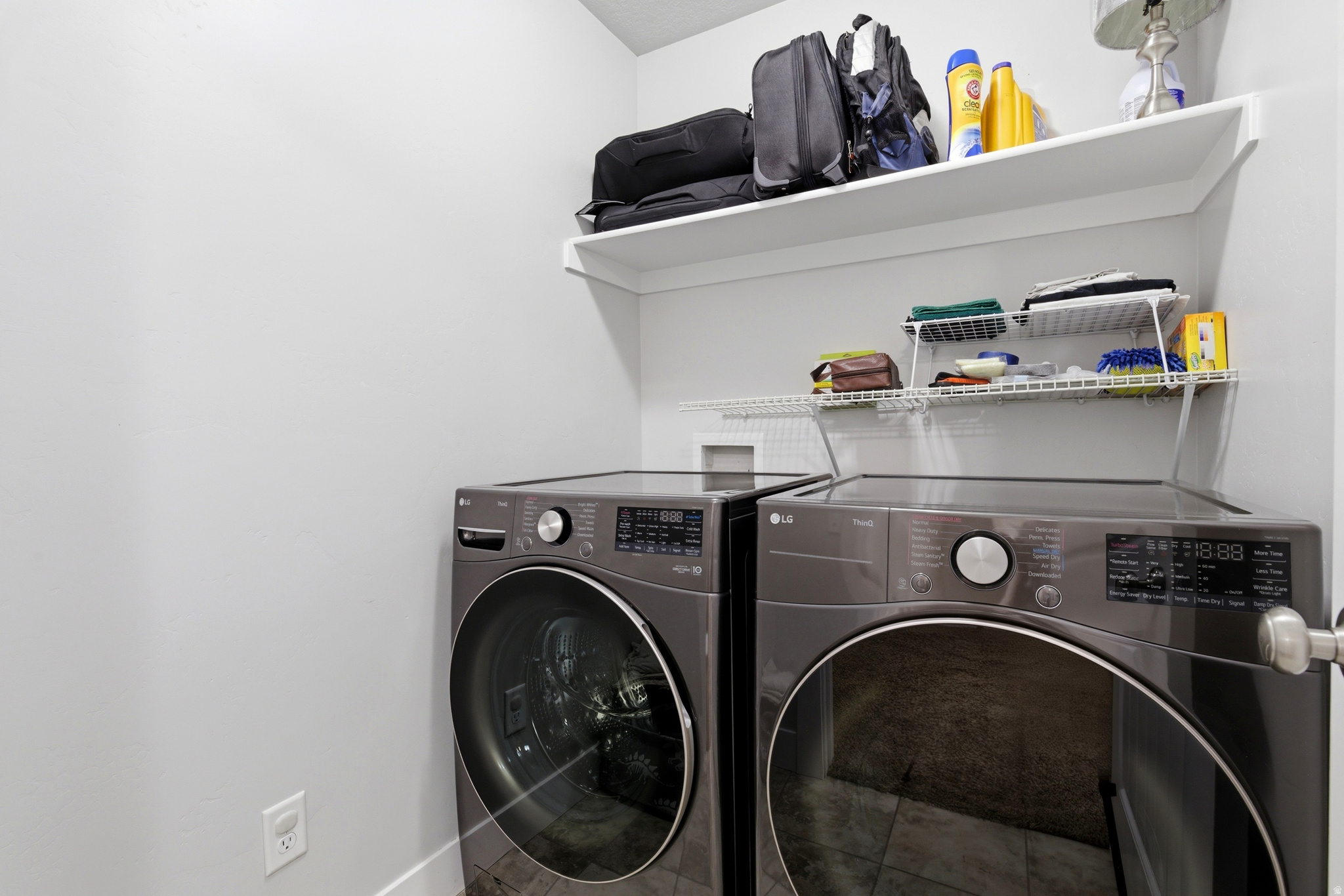 APPLE HOLLOW - Residential