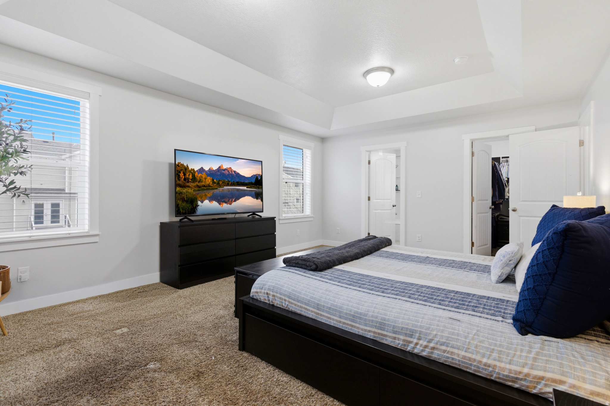 APPLE HOLLOW - Residential