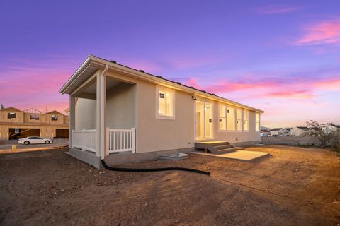 Tiny photo for 201 W 930 N, Santaquin, UT 84655 (MLS # 2124957)