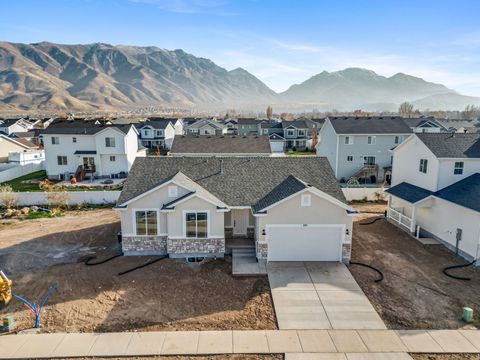 Tiny photo for 201 W 930 N, Santaquin, UT 84655 (MLS # 2124957)