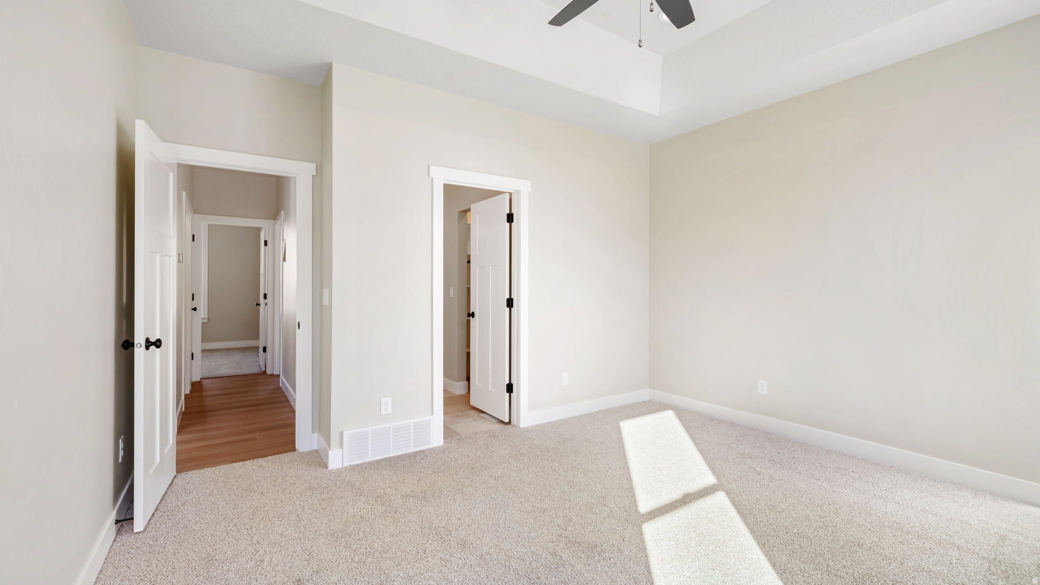 APPLE HOLLOW - Residential