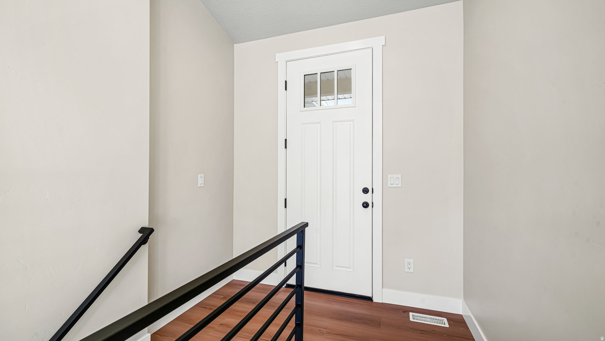 APPLE HOLLOW - Residential