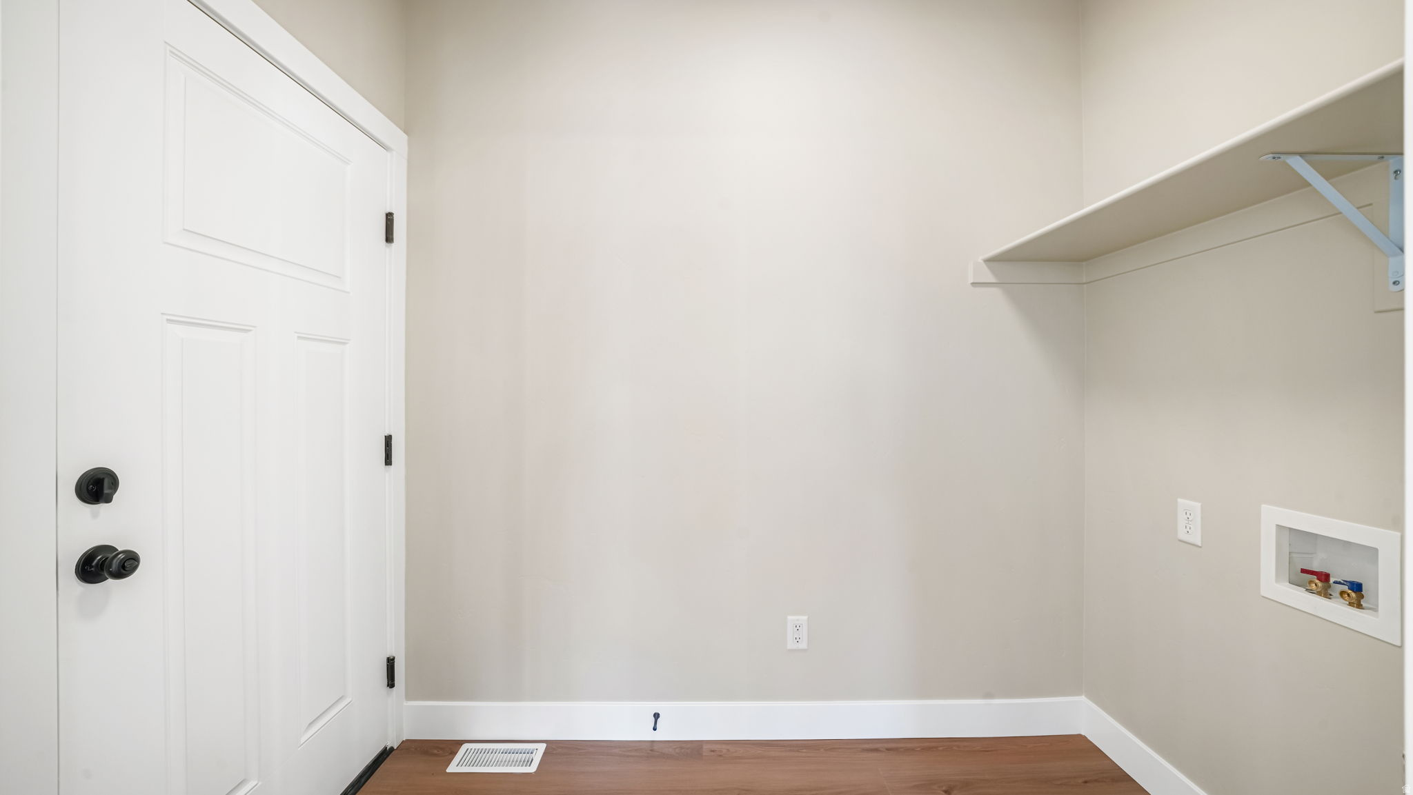 APPLE HOLLOW - Residential