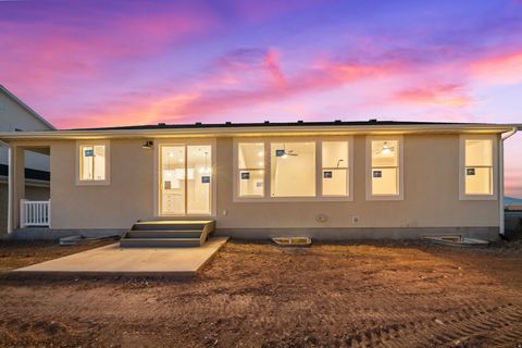Tiny photo for 201 W 930 N, Santaquin, UT 84655 (MLS # 2124957)