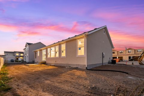 Tiny photo for 201 W 930 N, Santaquin, UT 84655 (MLS # 2124957)