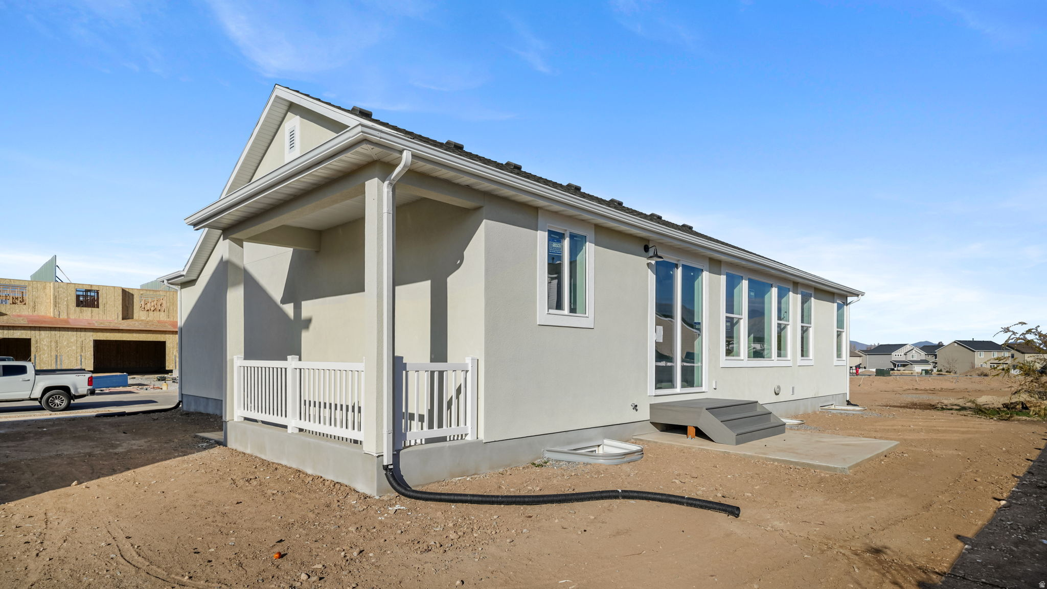 APPLE HOLLOW - Residential