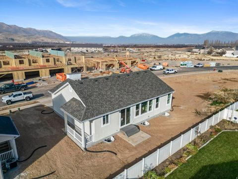 Tiny photo for 201 W 930 N, Santaquin, UT 84655 (MLS # 2124957)