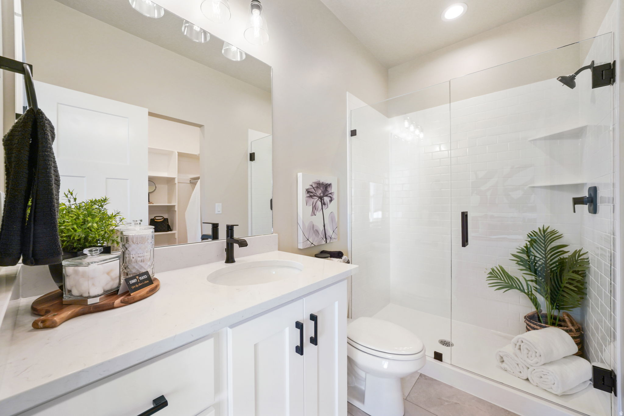 APPLE HOLLOW - Residential