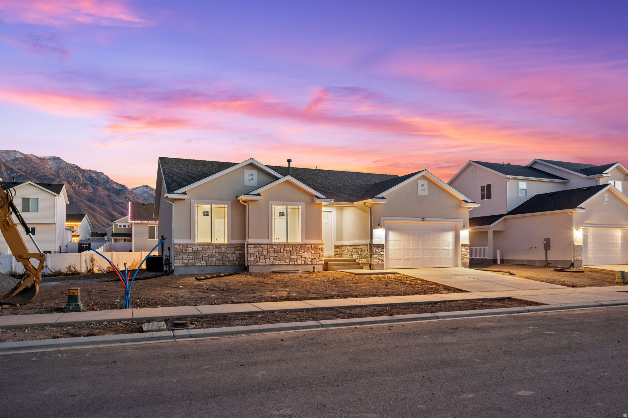 APPLE HOLLOW - Residential