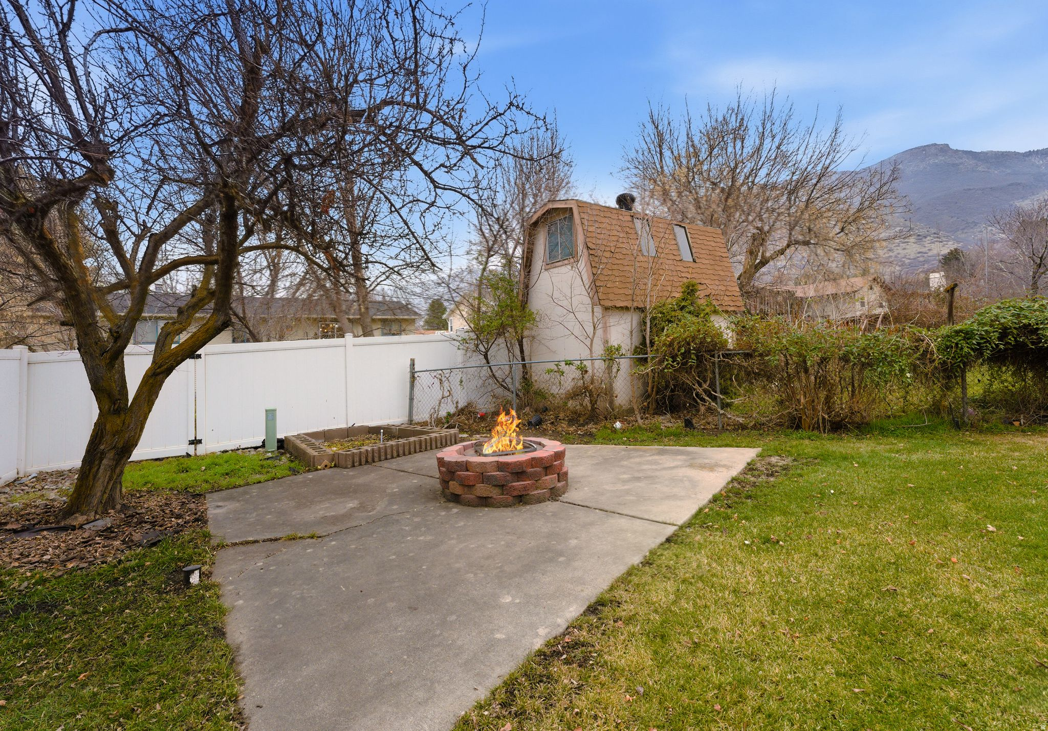 CONTINENTAL ESTATES - Residential