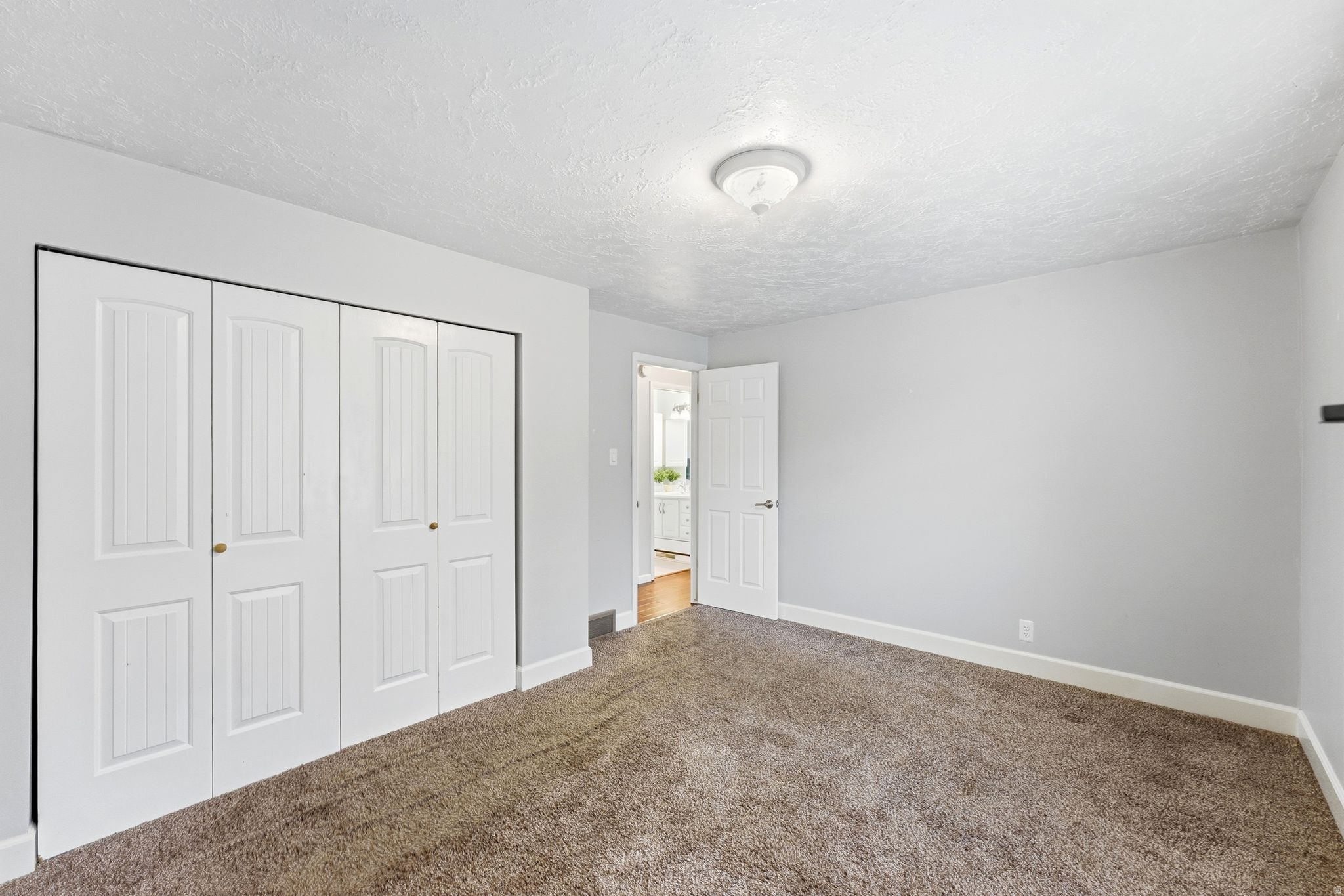 CONTINENTAL ESTATES - Residential