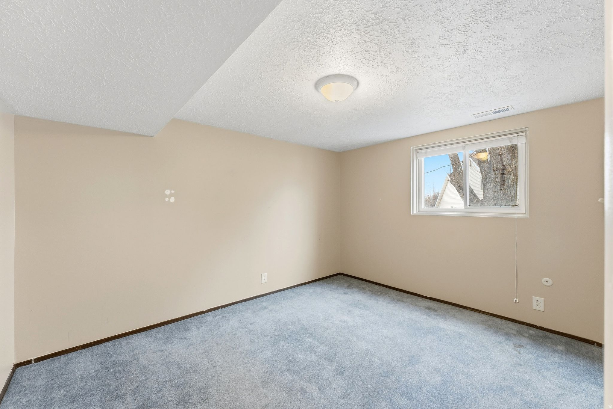 CONTINENTAL ESTATES - Residential