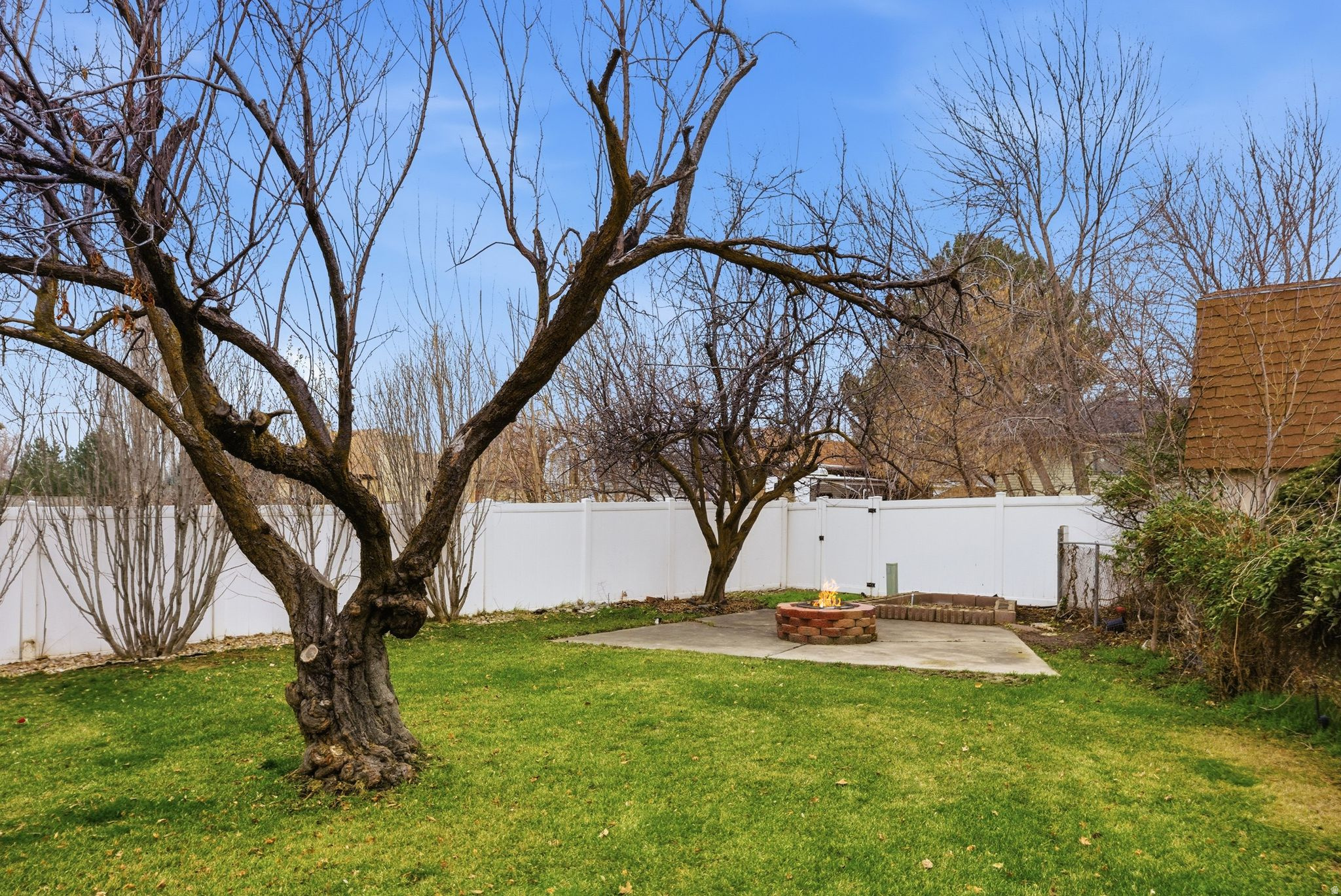 CONTINENTAL ESTATES - Residential