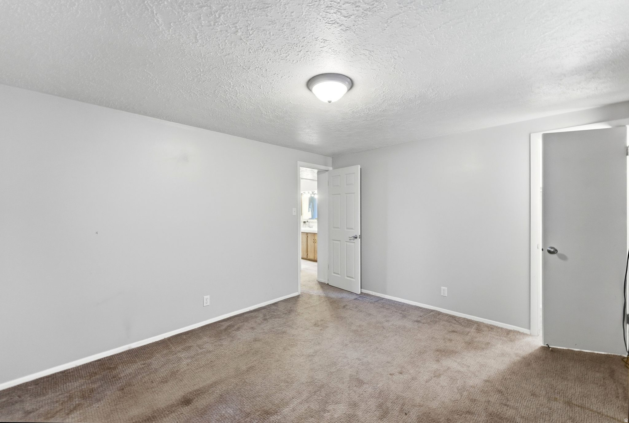 CONTINENTAL ESTATES - Residential