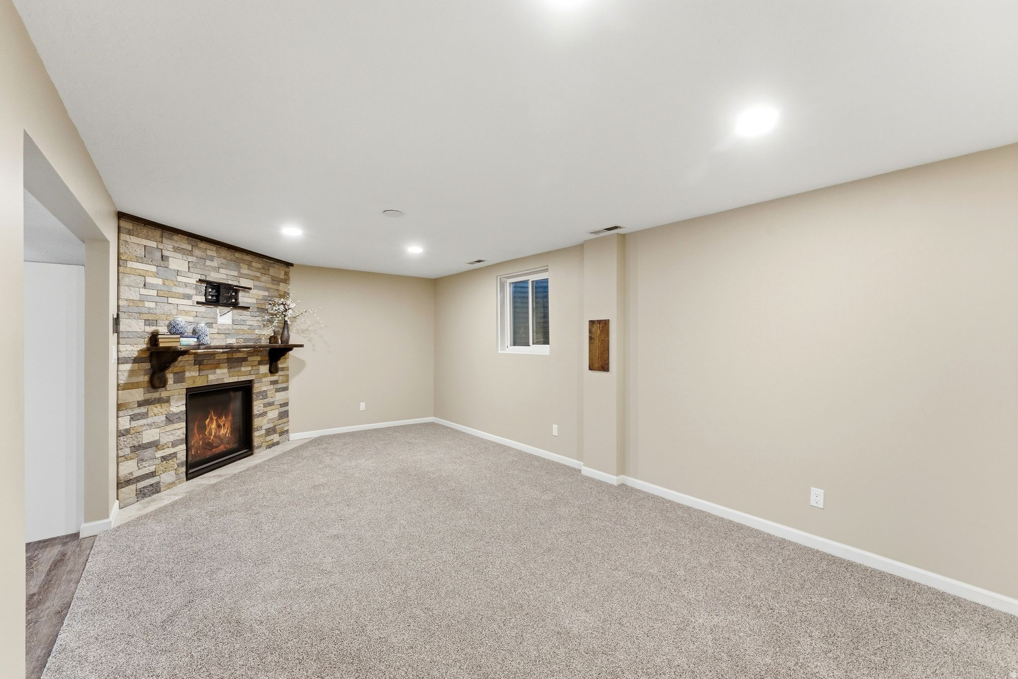 CONTINENTAL ESTATES - Residential