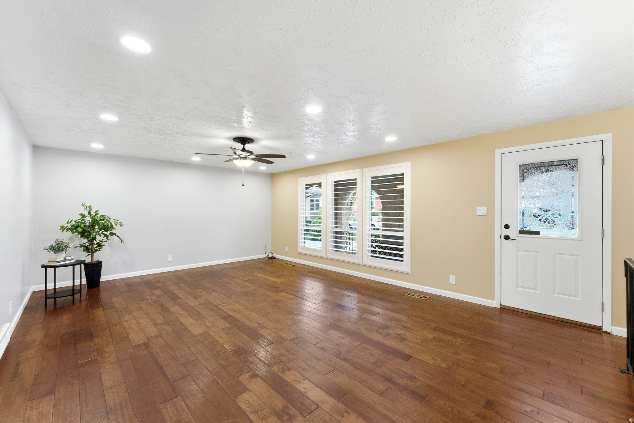 CONTINENTAL ESTATES - Residential