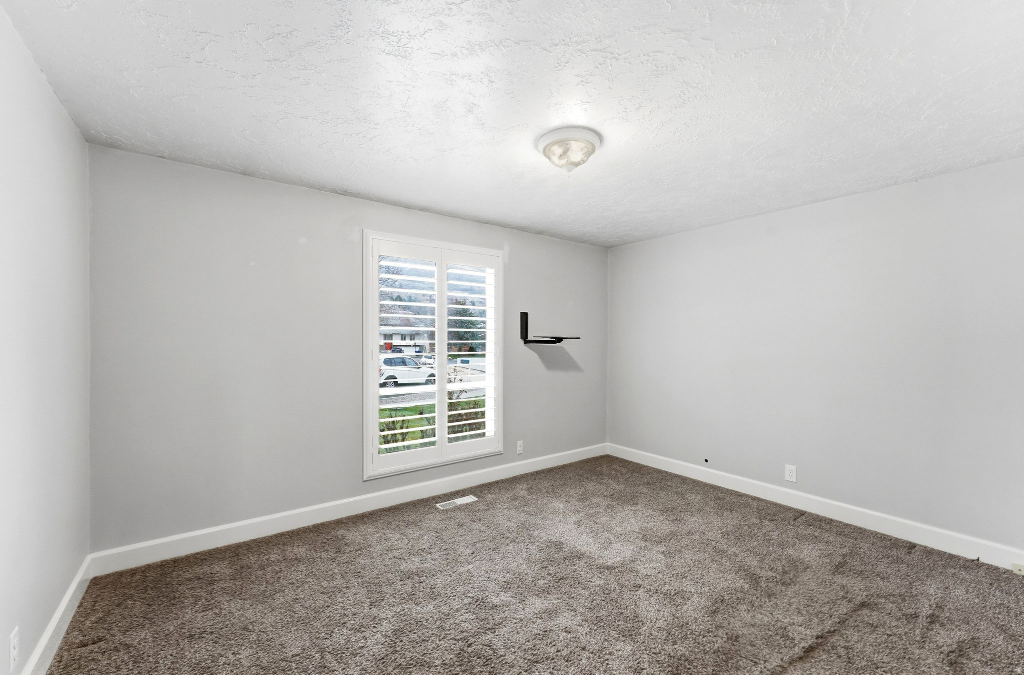 CONTINENTAL ESTATES - Residential