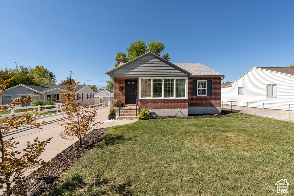 Photo of 2882 S IMPERIAL ST E, Salt Lake City, UT 84106 (MLS # 2188709)