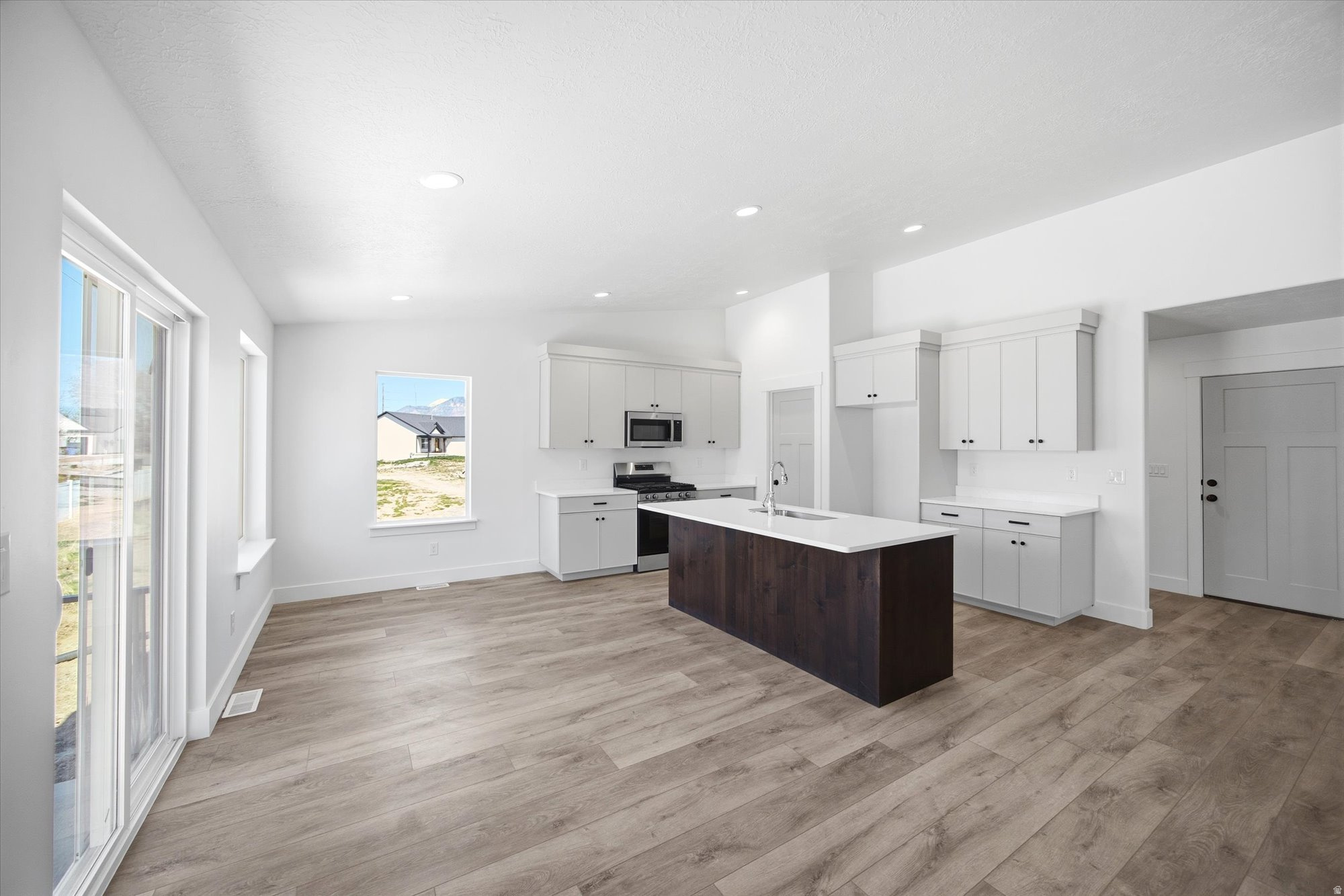 GAGE CANYON - Residential