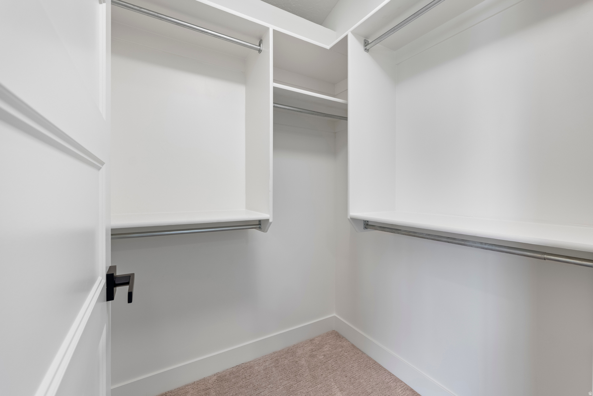 KINGS COURT - Residential