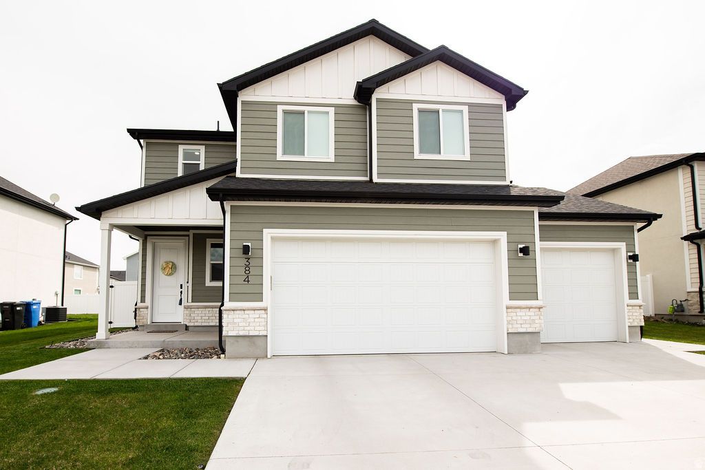 Photo of 384 W ROPELATO DR, Nibley, UT 84321 (MLS # 2155113)