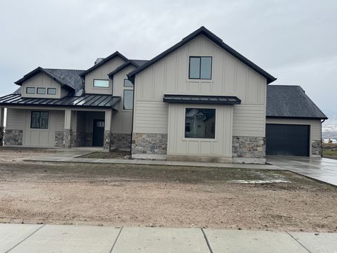 Tiny photo for 2524 W 2950 N, Farr West, UT 84404 (MLS # 2125776)