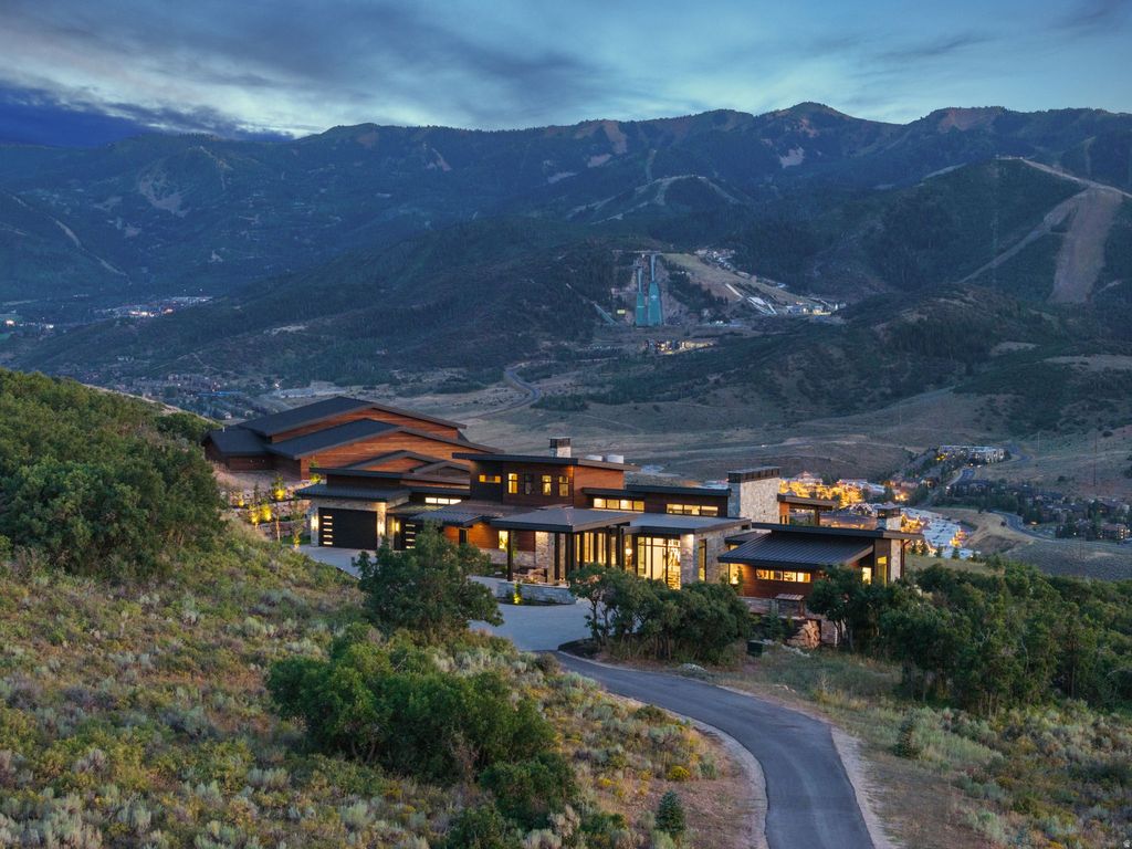 Photo of 1735 RED HAWK TRL, Park City, UT 84098 (MLS # 2127814)