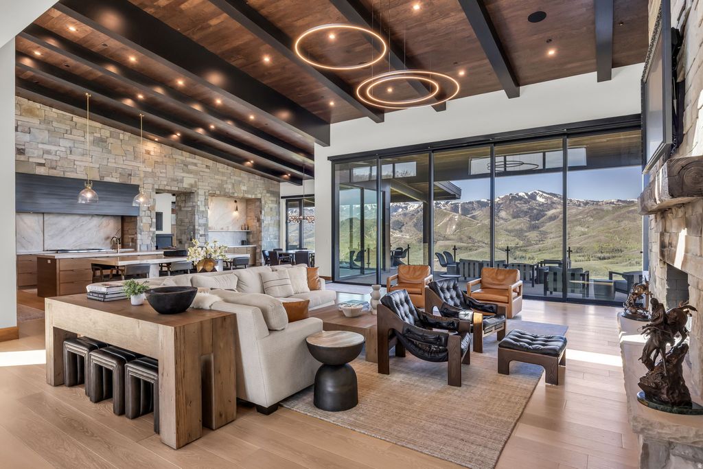 Photo of 1735 RED HAWK TRL, Park City, UT 84098 (MLS # 2127814)