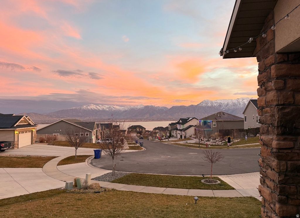 Photo of 3123 S DEER CANYON DR, Saratoga Springs, UT 84045 (MLS # 2153832)