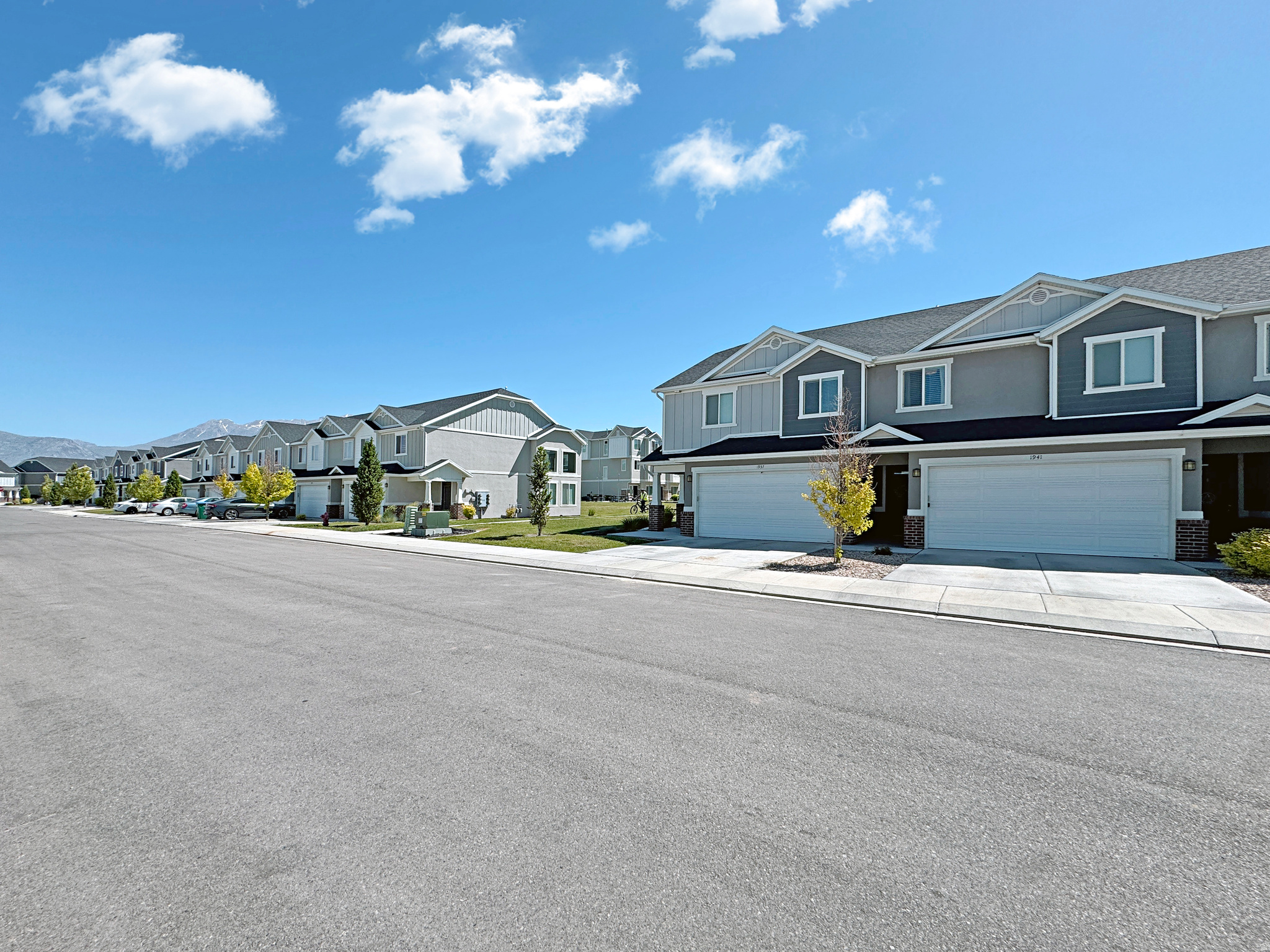 LAKEVIEW FIELDS - Residential